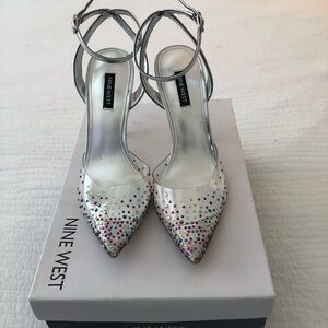 Nine West Foreva 3 Clear/Silver Slip On Pointed Closed Toe Embellished Size 9M